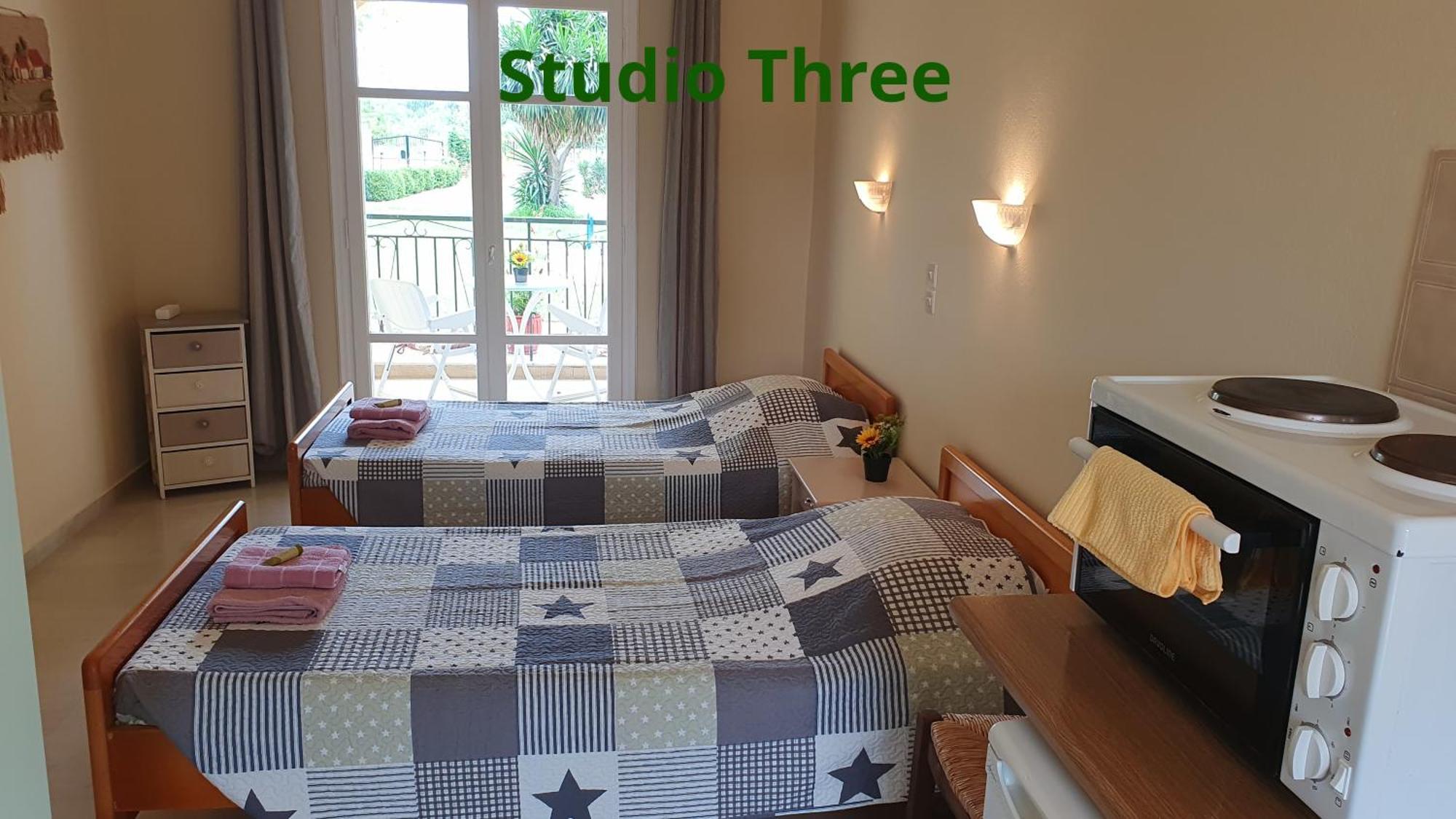 Kivotos Villa Studios Roda  Room photo