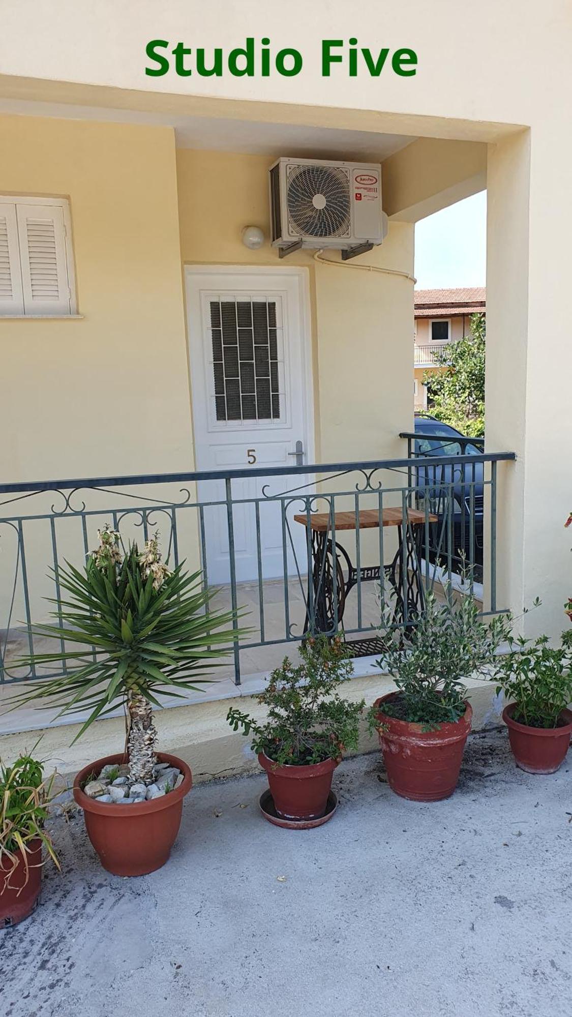 Kivotos Villa Studios Roda  Exterior photo